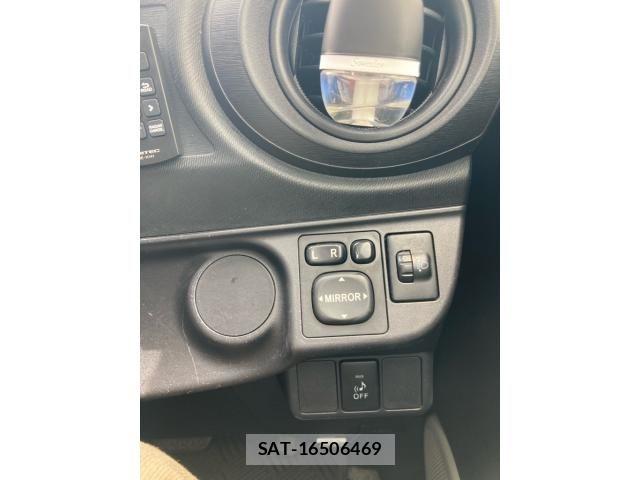 Toyota AQUA 2012-10 8034409-8