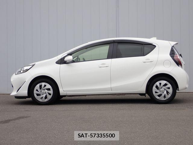 Toyota AQUA 2021-01 8034379-17