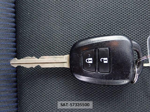 Toyota AQUA 2021-01 8034379-18