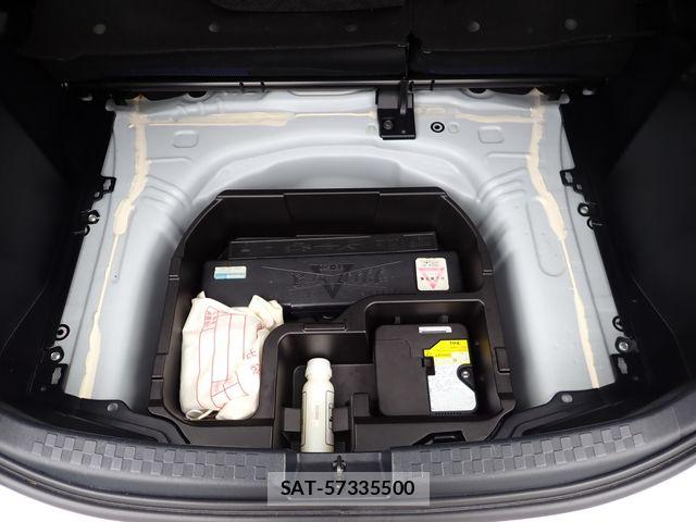 Toyota AQUA 2021-01 8034379-26