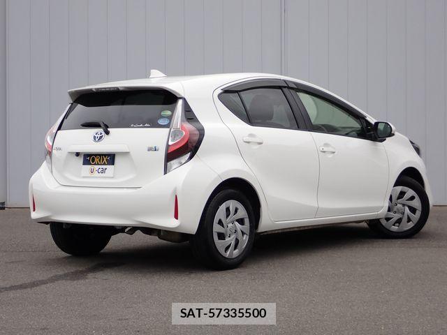 Toyota AQUA 2021-01 8034379-2