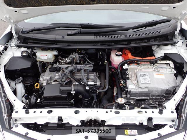 Toyota AQUA 2021-01 8034379-3