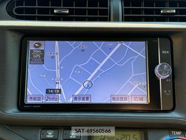 Toyota AQUA 2013-07 8034383-9
