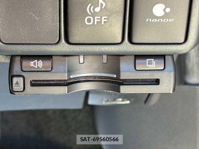 Toyota AQUA 2013-07 8034383-13