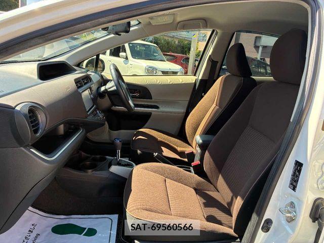 Toyota AQUA 2013-07 8034383-20