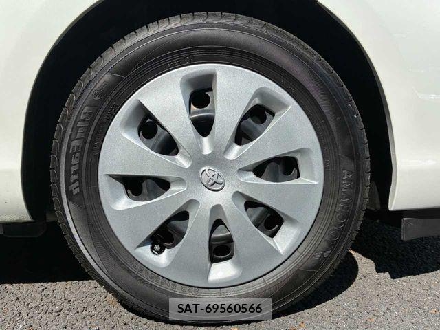 Toyota AQUA 2013-07 8034383-26