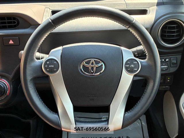 Toyota AQUA 2013-07 8034383-4