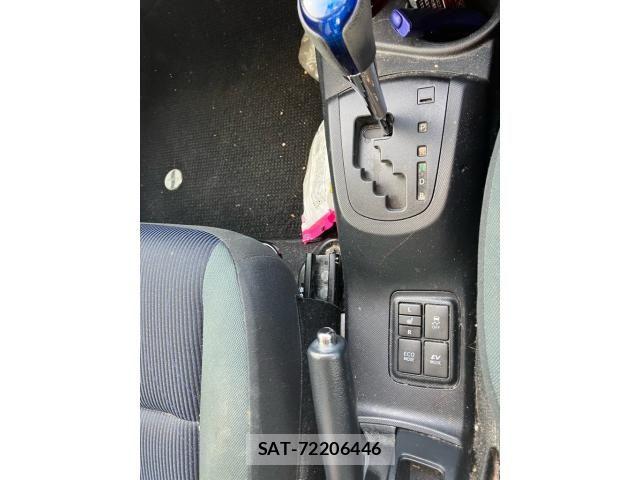 Toyota AQUA 2015-08 8034417-17