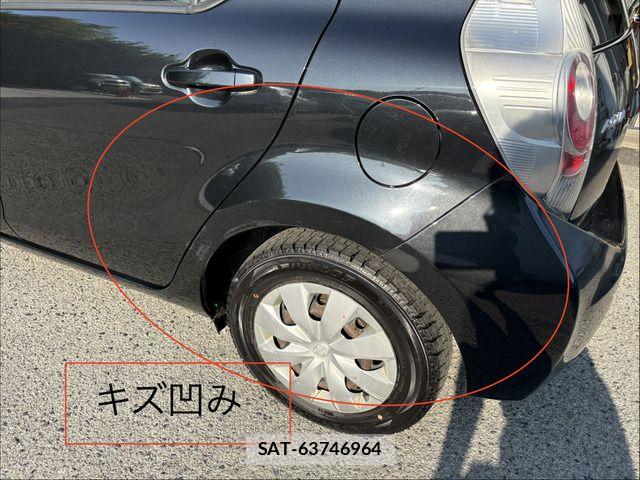 Toyota AQUA 2014-02 8034406-12