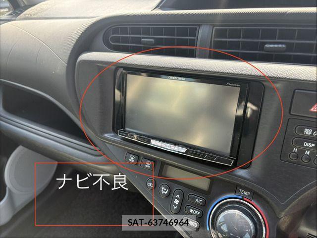 Toyota AQUA 2014-02 8034406-16