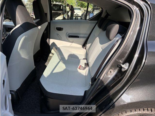 Toyota AQUA 2014-02 8034406-4