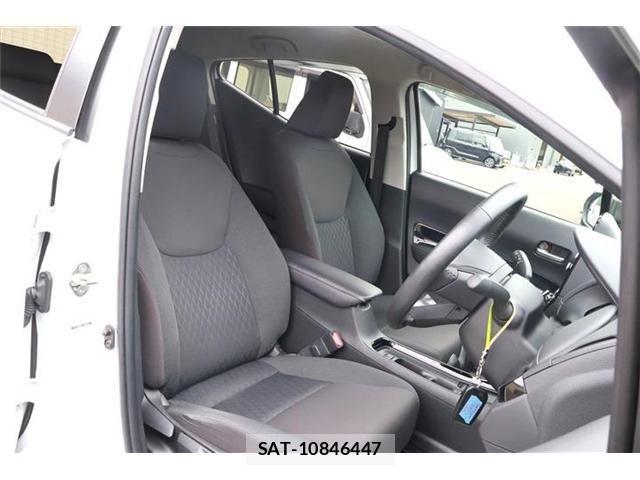 Toyota AQUA 2023-06 8034363-9