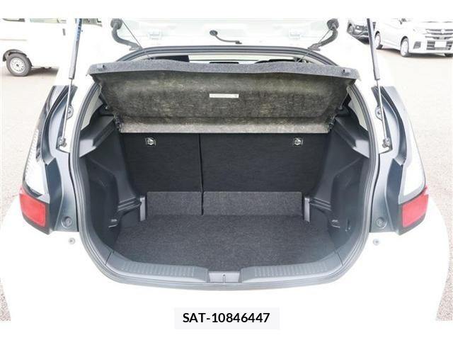 Toyota AQUA 2023-06 8034363-11