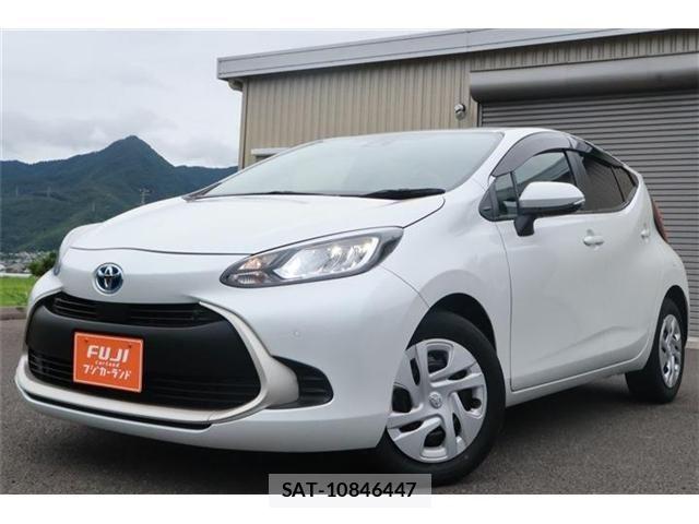 Toyota AQUA 2023-06 8034363-29