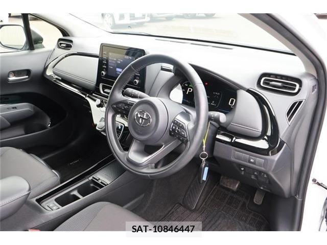 Toyota AQUA 2023-06 8034363-8