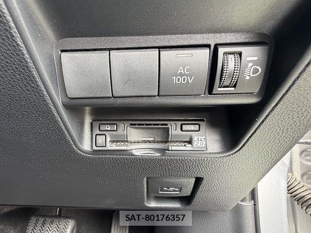 Toyota AQUA 2025-12 8034357-20