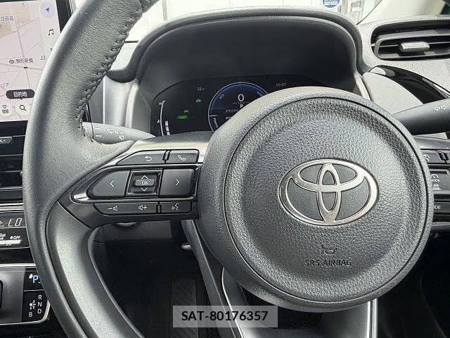Toyota AQUA 2025-12 8034357-22