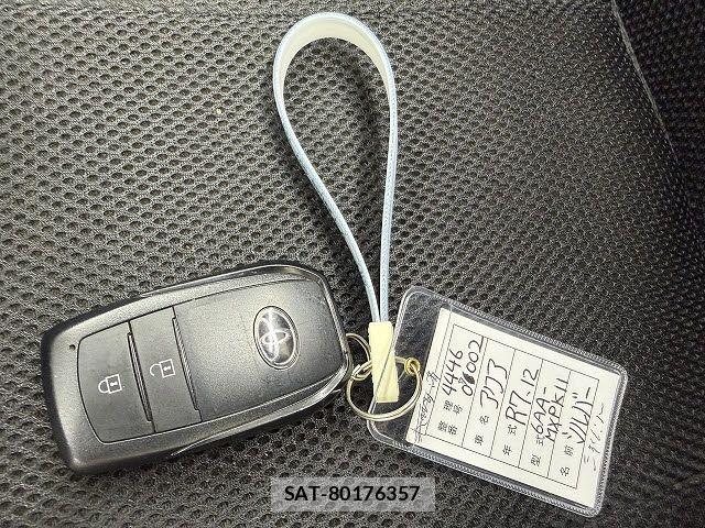 Toyota AQUA 2025-12 8034357-23