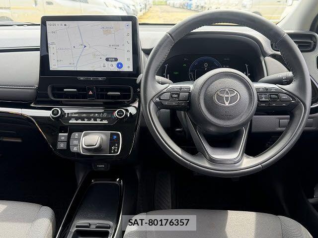 Toyota AQUA 2025-12 8034357-2