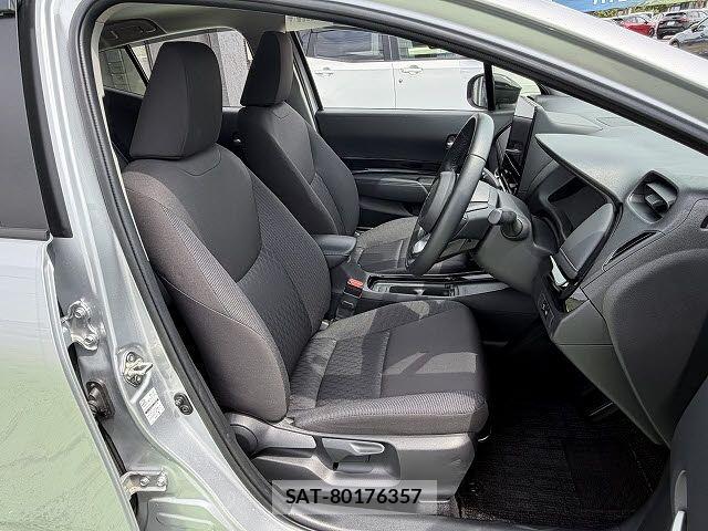Toyota AQUA 2025-12 8034357-3