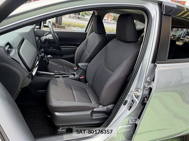 Toyota AQUA 2025-12 8034357-5