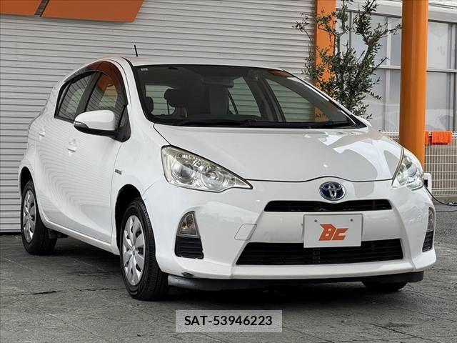 Toyota AQUA 2013-05 8034422-9