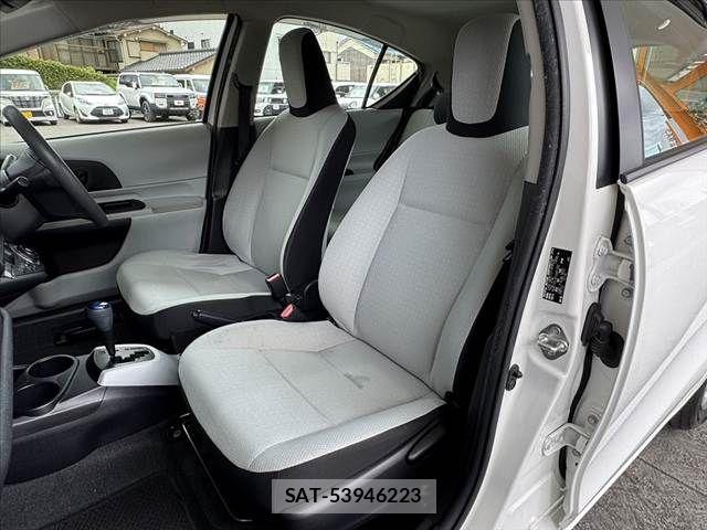 Toyota AQUA 2013-05 8034422-17