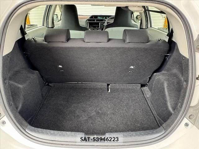 Toyota AQUA 2013-05 8034422-19
