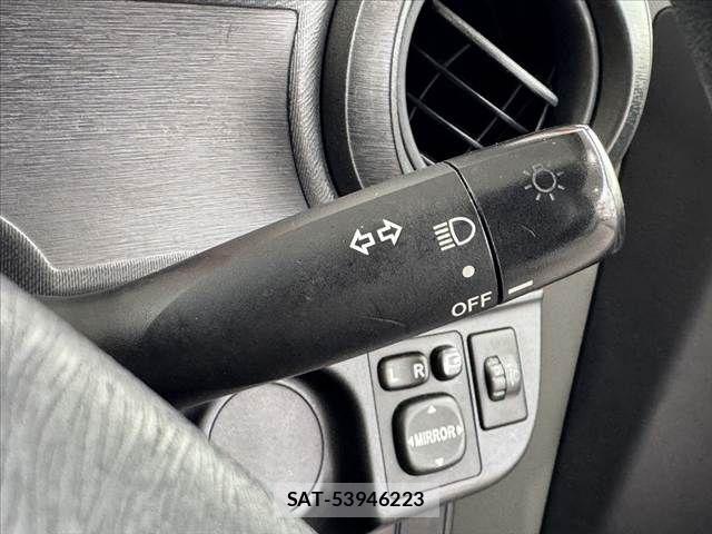 Toyota AQUA 2013-05 8034422-23