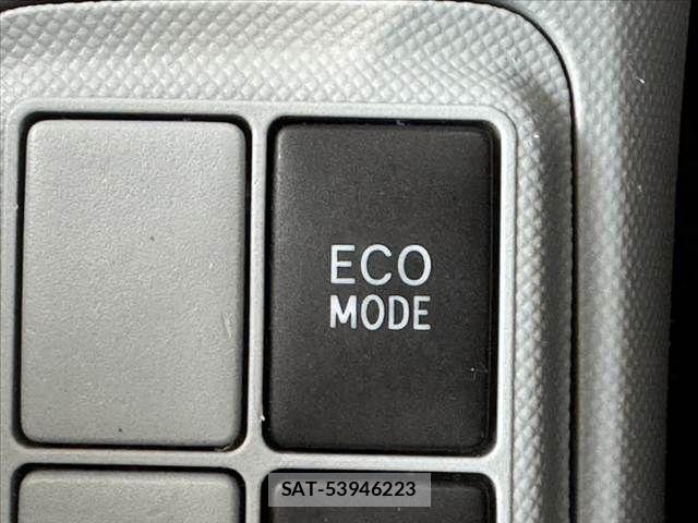 Toyota AQUA 2013-05 8034422-4