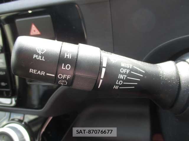 Toyota AQUA 2015-06 8034377-18