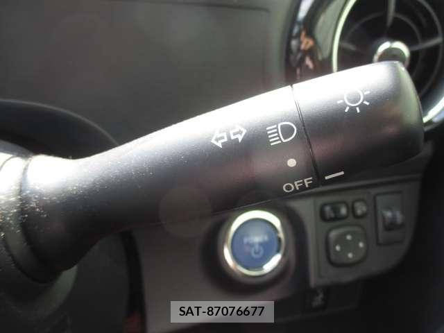 Toyota AQUA 2015-06 8034377-19