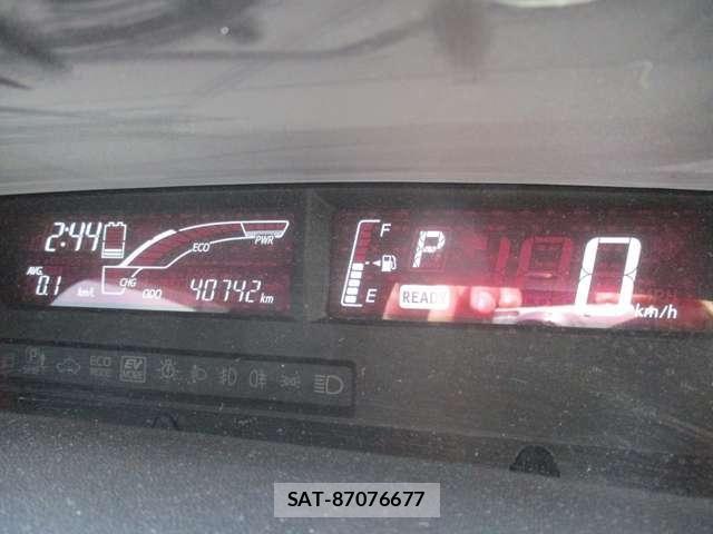 Toyota AQUA 2015-06 8034377-20