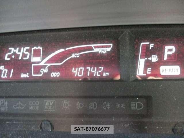 Toyota AQUA 2015-06 8034377-21