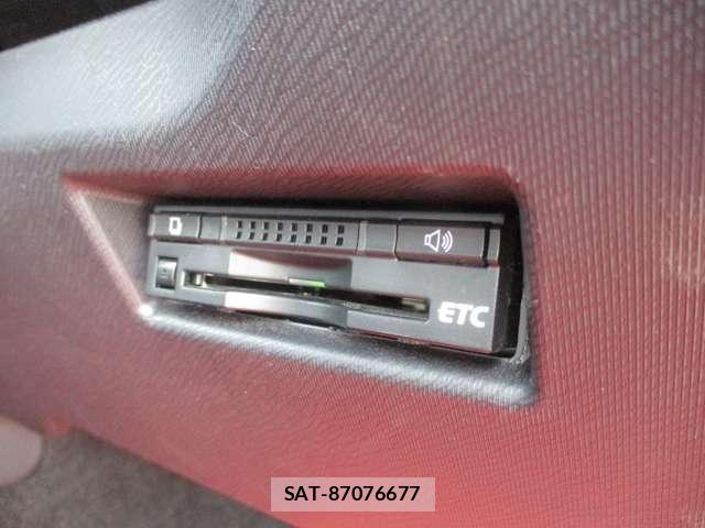 Toyota AQUA 2015-06 8034377-26