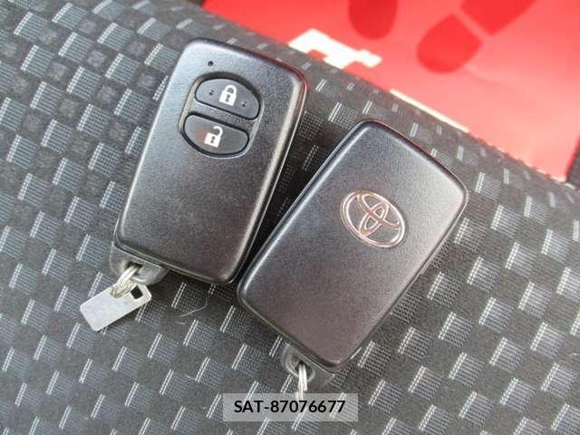 Toyota AQUA 2015-06 8034377-28
