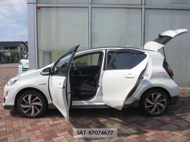 Toyota AQUA 2015-06 8034377-5