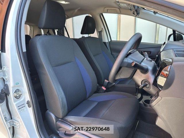 Toyota AQUA 2018-04 8034375-9
