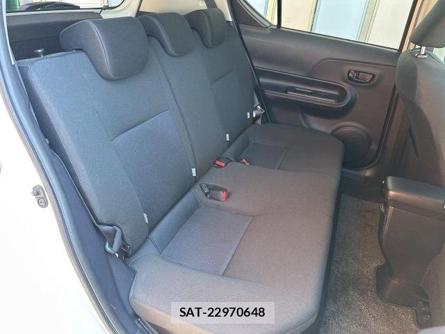 Toyota AQUA 2018-04 8034375-11