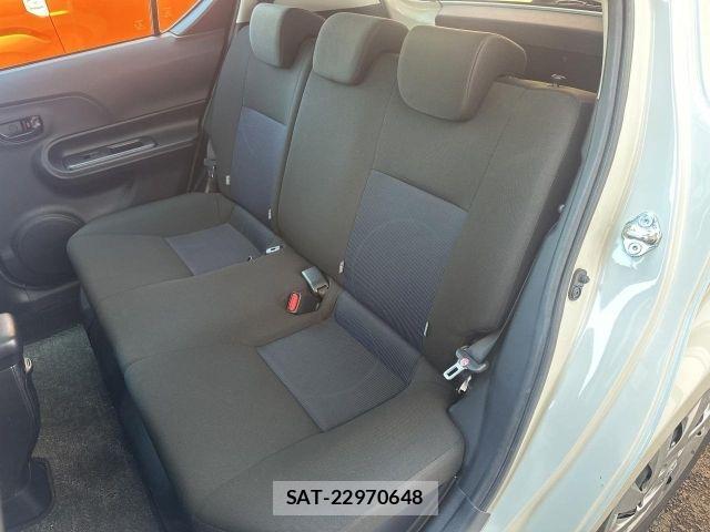 Toyota AQUA 2018-04 8034375-12