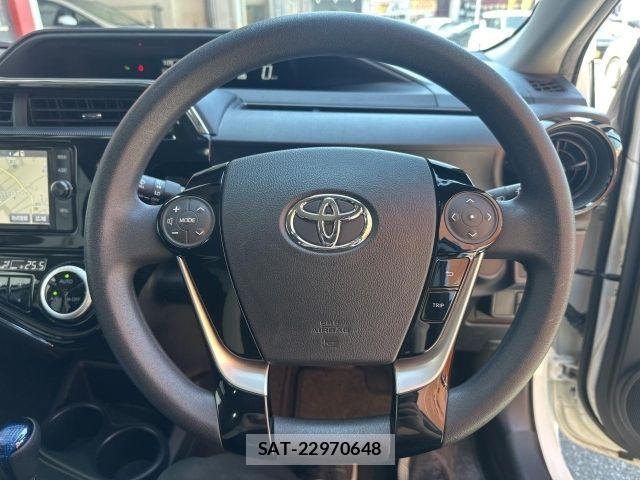 Toyota AQUA 2018-04 8034375-22
