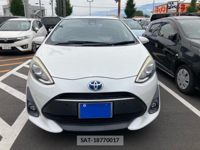 Toyota AQUA 2018-04 8034392-0