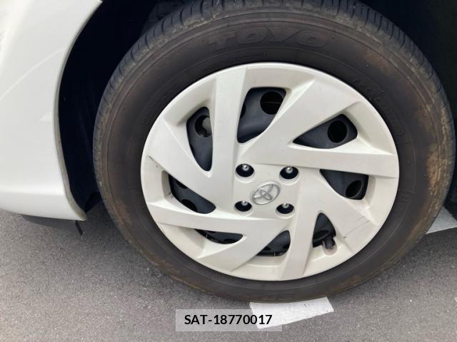 Toyota AQUA 2018-04 8034392-9