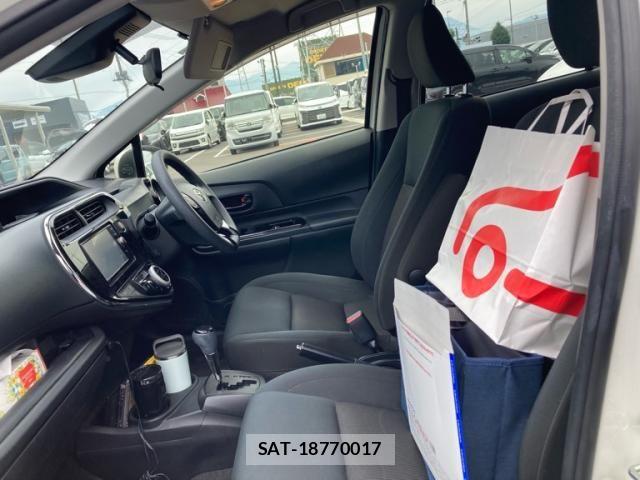 Toyota AQUA 2018-04 8034392-11