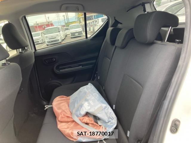 Toyota AQUA 2018-04 8034392-12
