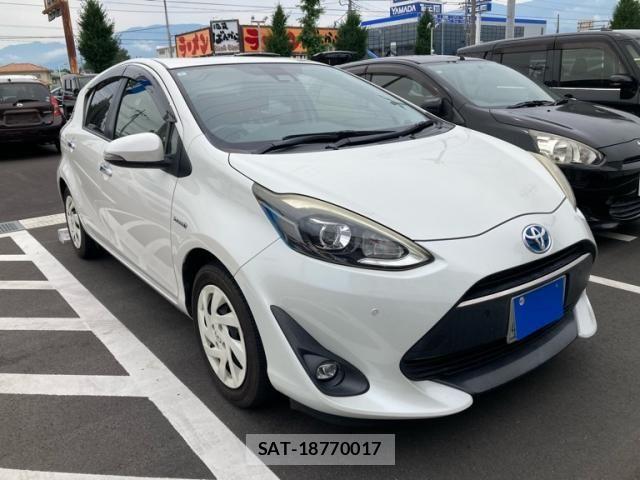 Toyota AQUA 2018-04 8034392-2