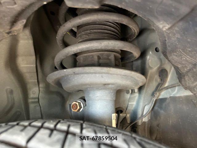 Toyota AQUA 2018-05 8034372-19