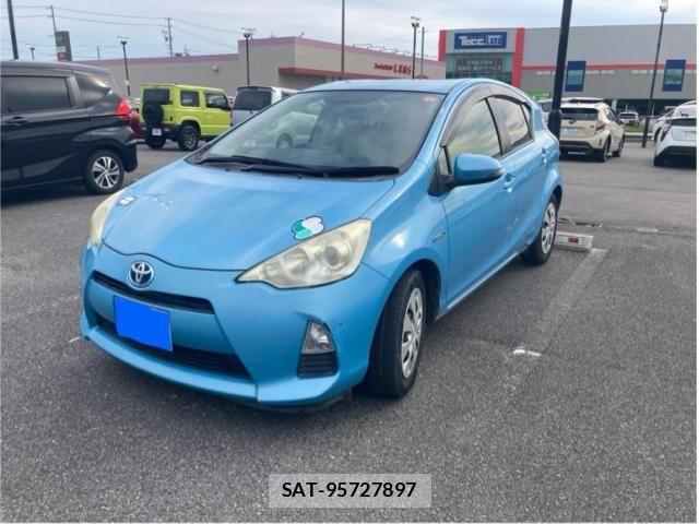 Toyota AQUA 2012-03 8034423-0