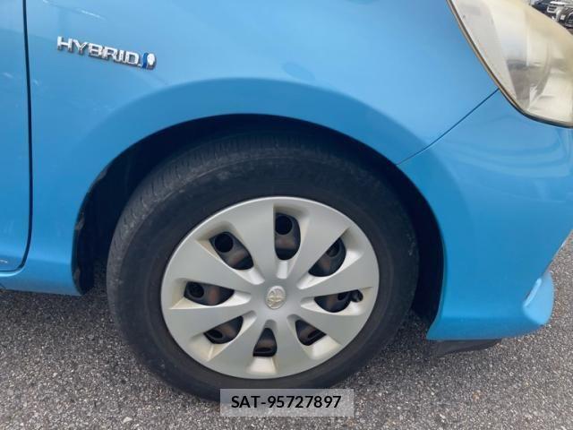 Toyota AQUA 2012-03 8034423-4