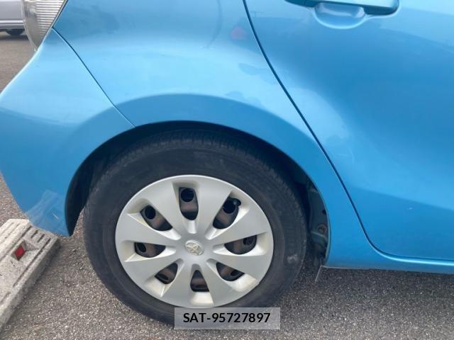 Toyota AQUA 2012-03 8034423-5